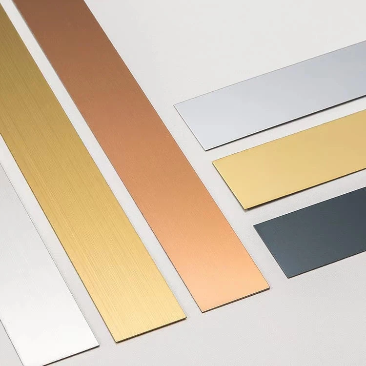 Flat beading for laminate flooring