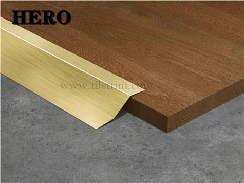 Različne višine aluminij prehod trak