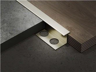 Kovinski talni delilnik trim