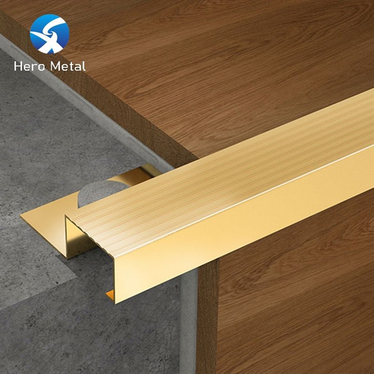 Aluminum Stair Nosing for Stair Step (2)