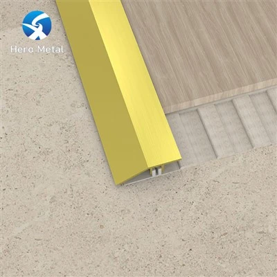 Aluminijast zaključek stopnišča na robu rampe